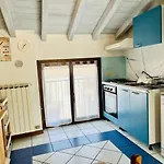 Sunshine On Garda Lake - Private Apartment Desenzano Del Garda